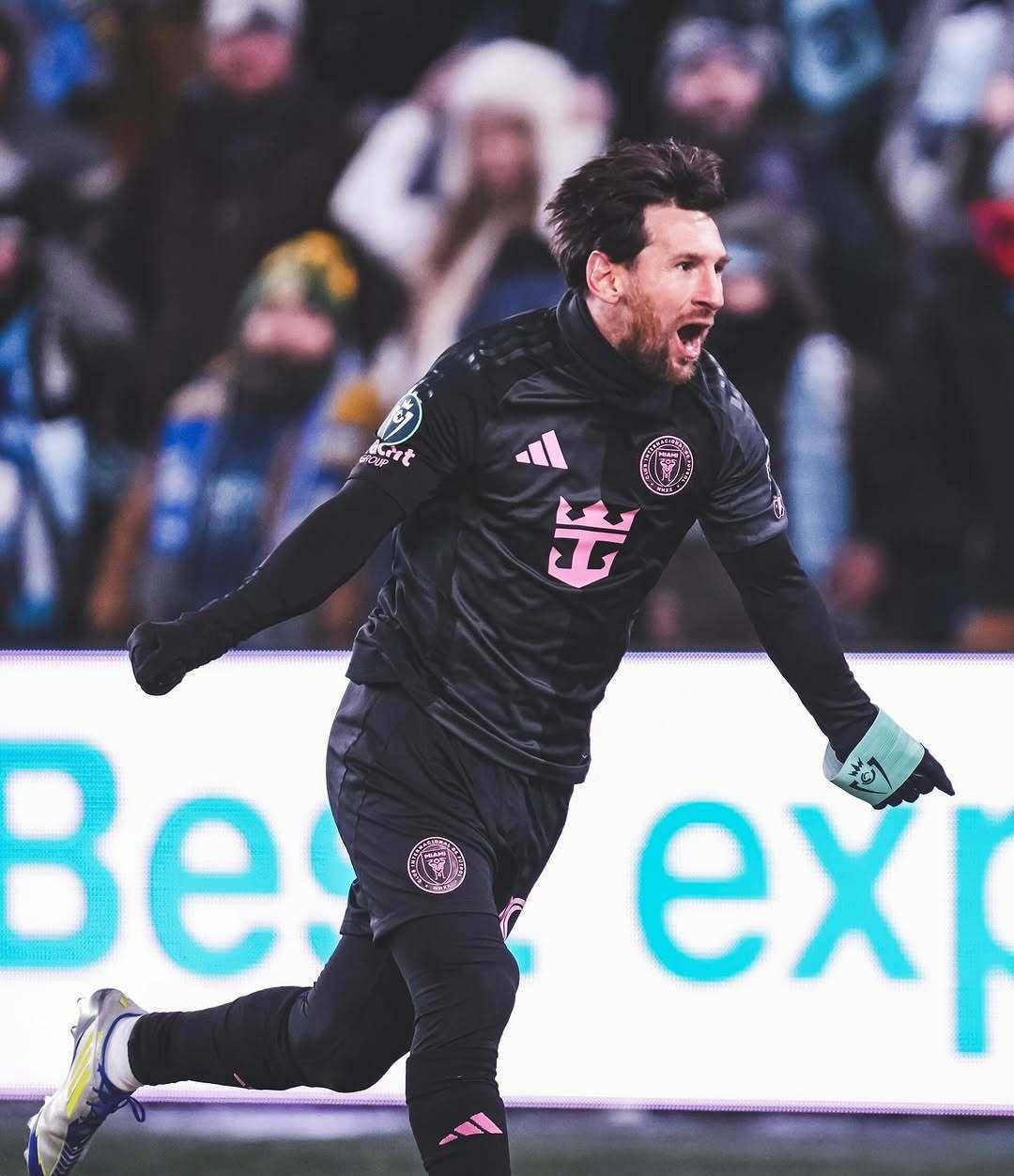 包含险胜引发热议！，梅西在澳大利亚队比赛中领先优势明显观众掌声雷动的词条九游娱乐入口