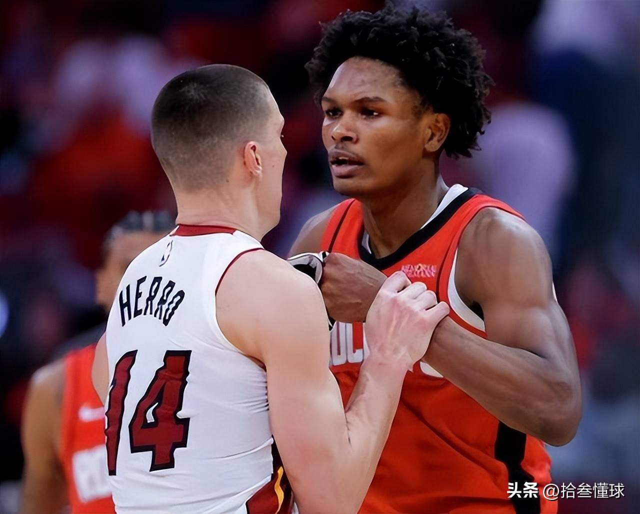 包含今晨体能课后，休斯敦火箭扳平良机备战NBA总决赛，气氛紧张，球探报告显示潜力的词条九游娱乐下载