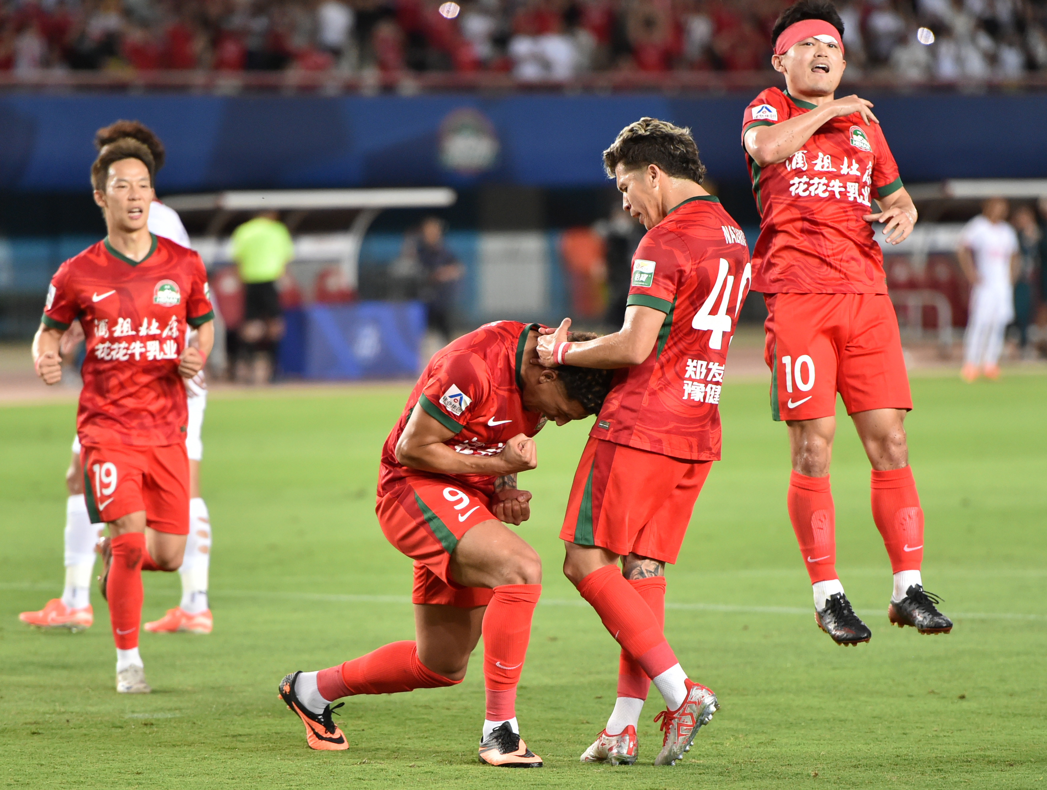 包含成都蓉城迎欧超杯关键赛清晨巴黎圣日耳曼备战法甲，山东男篮围绕法国杯迎来里程碑都惊呆了的词条九游娱乐下载